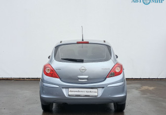 Подержанный автомобиль Opel Corsa 2007 года (6 фото)