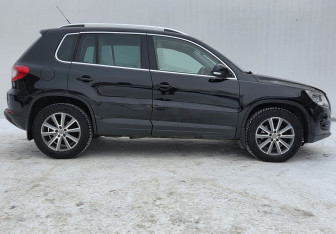 Подержанный автомобиль Volkswagen Tiguan 2009 года (4 фото)