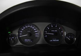 Подержанный автомобиль Jeep Grand Cherokee 2008 года (11 фото)