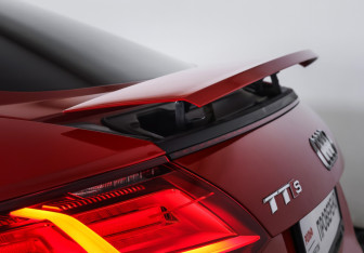 Подержанный автомобиль Audi TTS Coupe 2015 года (21 фото)