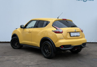 Подержанный автомобиль Nissan Juke 2015 года (7 фото)