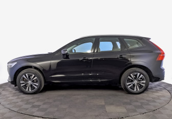 Подержанный автомобиль Volvo XC60 2021 года (8 фото)