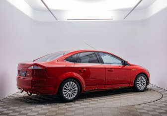 Подержанный автомобиль Ford Mondeo Sedan 2008 года (5 фото)