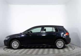 Подержанный автомобиль Volkswagen Golf Hatchback 2014 года (8 фото)