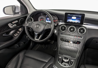 Подержанный автомобиль Mercedes-Benz GLC Coupe 2019 года (30 фото)