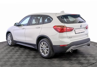 Подержанный автомобиль BMW X1 2018 года (7 фото)