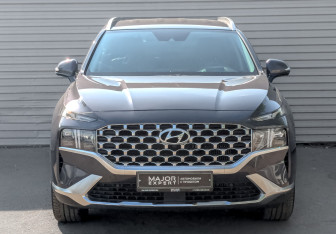 Подержанный автомобиль Hyundai Santa Fe 2021 года (2 фото)