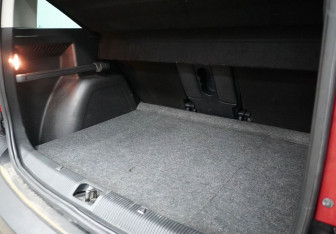 Подержанный автомобиль Skoda Yeti 2013 года (14 фото)