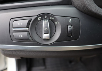 Подержанный автомобиль BMW X3 2012 года (13 фото)