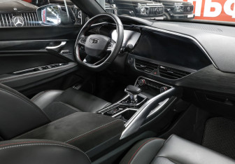 Подержанный автомобиль Geely Tugella 2023 года (12 фото)