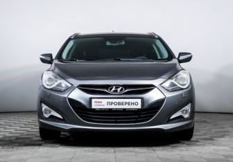 Подержанный автомобиль Hyundai i40 Wagon 2014 года (2 фото)