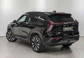 Подержанный автомобиль Geely Atlas 2024 года (7 фото)