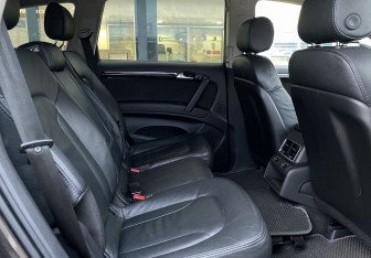 Подержанный автомобиль Audi Q7 2014 года (25 фото)