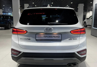 Подержанный автомобиль Hyundai Santa Fe 2018 года (5 фото)