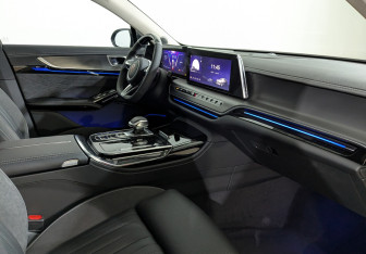 Новый Hongqi H9 2024 (9 фото)