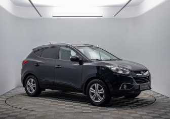 Подержанный автомобиль Hyundai ix35 2011 года (3 фото)