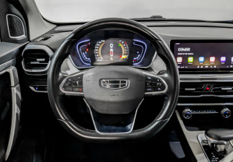 Подержанный автомобиль Geely Coolray 2022 года (19 фото)