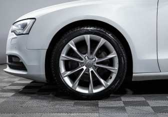 Подержанный автомобиль Audi A5 Coupe 2014 года (15 фото)