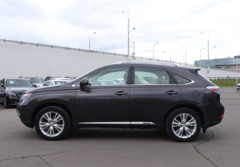 Подержанный автомобиль Lexus RX 2010 года (8 фото)