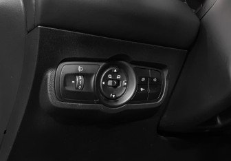 Подержанный автомобиль Kaiyi E5 2023 года (19 фото)