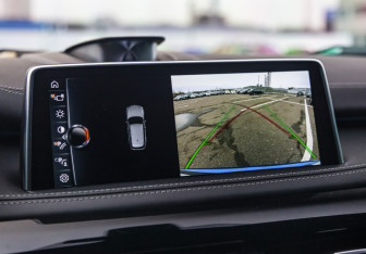 Подержанный автомобиль BMW X5 M 2016 года (21 фото)