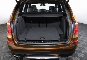 Подержанный автомобиль BMW X3 2017 года (10 фото)