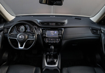 Подержанный автомобиль Nissan X-Trail 2021 года (9 фото)