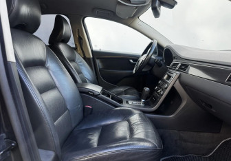 Подержанный автомобиль Volvo S80 2007 года (10 фото)