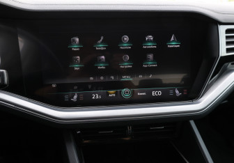 Подержанный автомобиль Volkswagen Touareg 2020 года (20 фото)