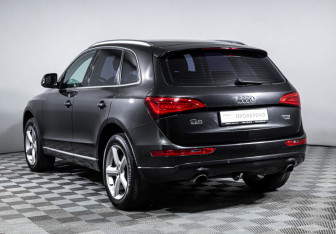 Подержанный автомобиль Audi Q5 2013 года (7 фото)