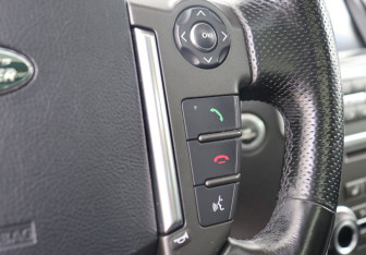 Подержанный автомобиль Land Rover Discovery 2014 года (17 фото)