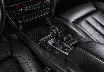 Подержанный автомобиль BMW X6 2014 года (20 фото)