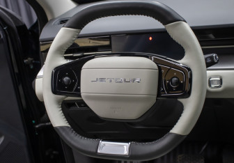 Подержанный автомобиль Jetour Dashing 2023 года (15 фото)