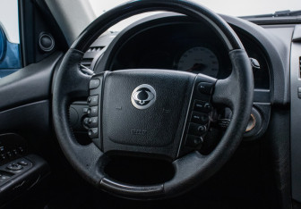 Подержанный автомобиль SsangYong Rexton 2011 года (15 фото)