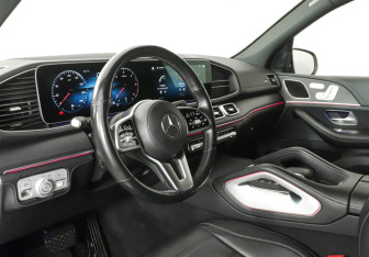 Подержанный автомобиль Mercedes-Benz GLE 2021 года (13 фото)