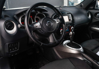 Подержанный автомобиль Nissan Juke 2013 года (14 фото)