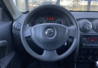 Подержанный автомобиль Nissan Almera Sedan 2015 года (15 фото)