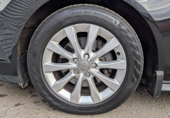 Подержанный автомобиль Audi A6 Sedan 2017 года (12 фото)