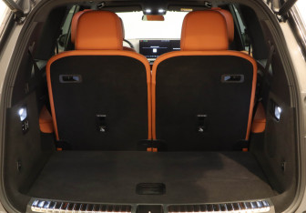 Подержанный автомобиль LiXiang L9 2024 года (22 фото)