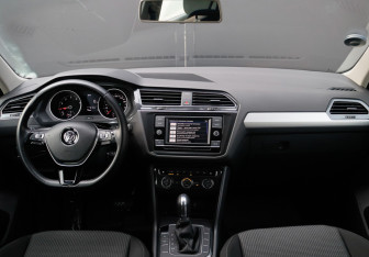Подержанный автомобиль Volkswagen Tiguan 2017 года (10 фото)