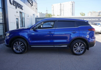 Подержанный автомобиль Geely Atlas Pro 2021 года (8 фото)