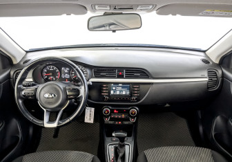 Подержанный автомобиль Kia Rio Hatchback 2019 года (14 фото)