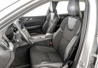 Подержанный автомобиль Volvo XC60 2019 года (20 фото)