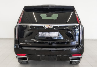 Подержанный автомобиль Cadillac Escalade Suv 2022 года (6 фото)