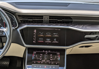 Подержанный автомобиль Audi A6 Sedan 2019 года (17 фото)