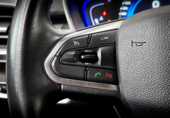 Подержанный автомобиль Geely Coolray 2022 года (24 фото)