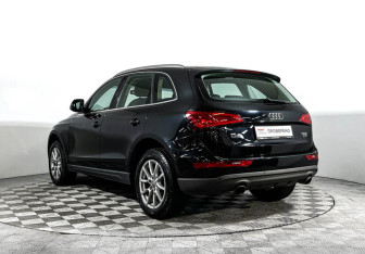Подержанный автомобиль Audi Q5 2013 года (7 фото)