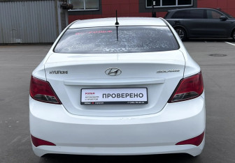 Подержанный автомобиль Hyundai Solaris Sedan 2014 года (5 фото)