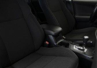 Подержанный автомобиль Toyota RAV4 2016 года (27 фото)