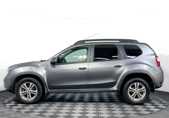 Подержанный автомобиль Nissan Terrano 2014 года (8 фото)